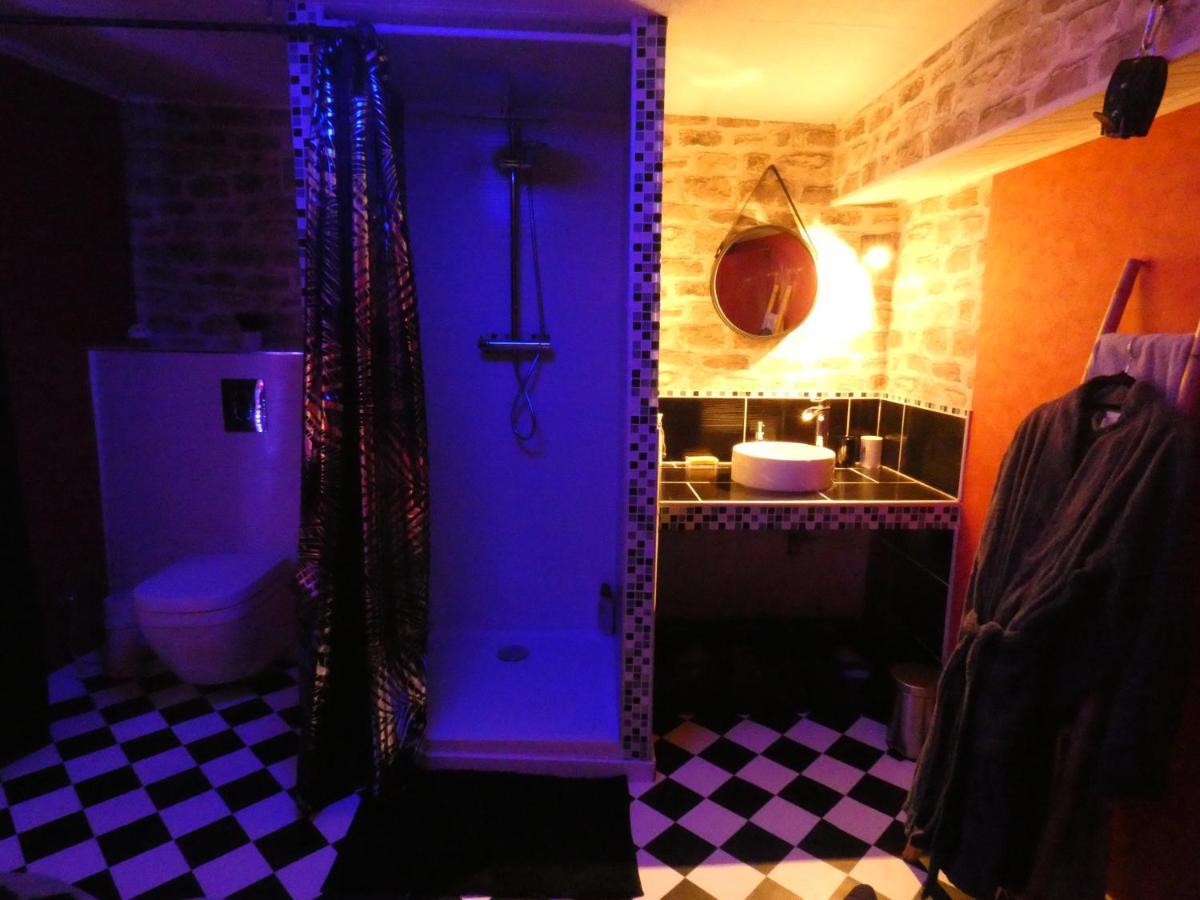 Love Room Le Rouge Et Noir Barr Zewnętrze zdjęcie
