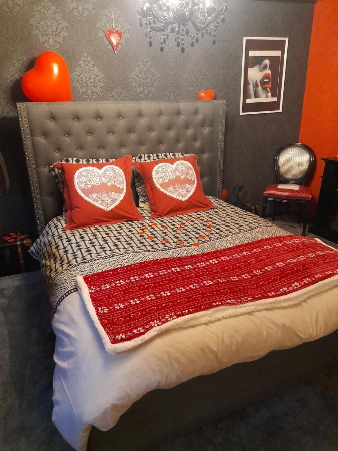 Love Room Le Rouge Et Noir Barr Zewnętrze zdjęcie