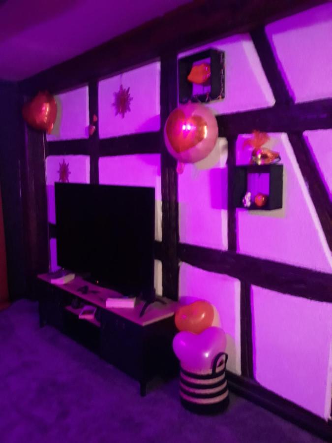 Love Room Le Rouge Et Noir Barr Zewnętrze zdjęcie