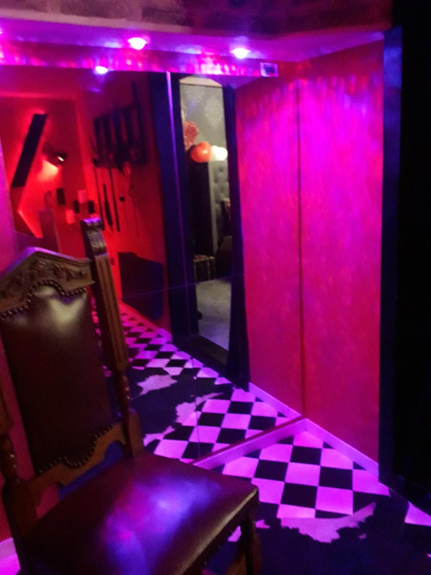 Love Room Le Rouge Et Noir Barr Zewnętrze zdjęcie