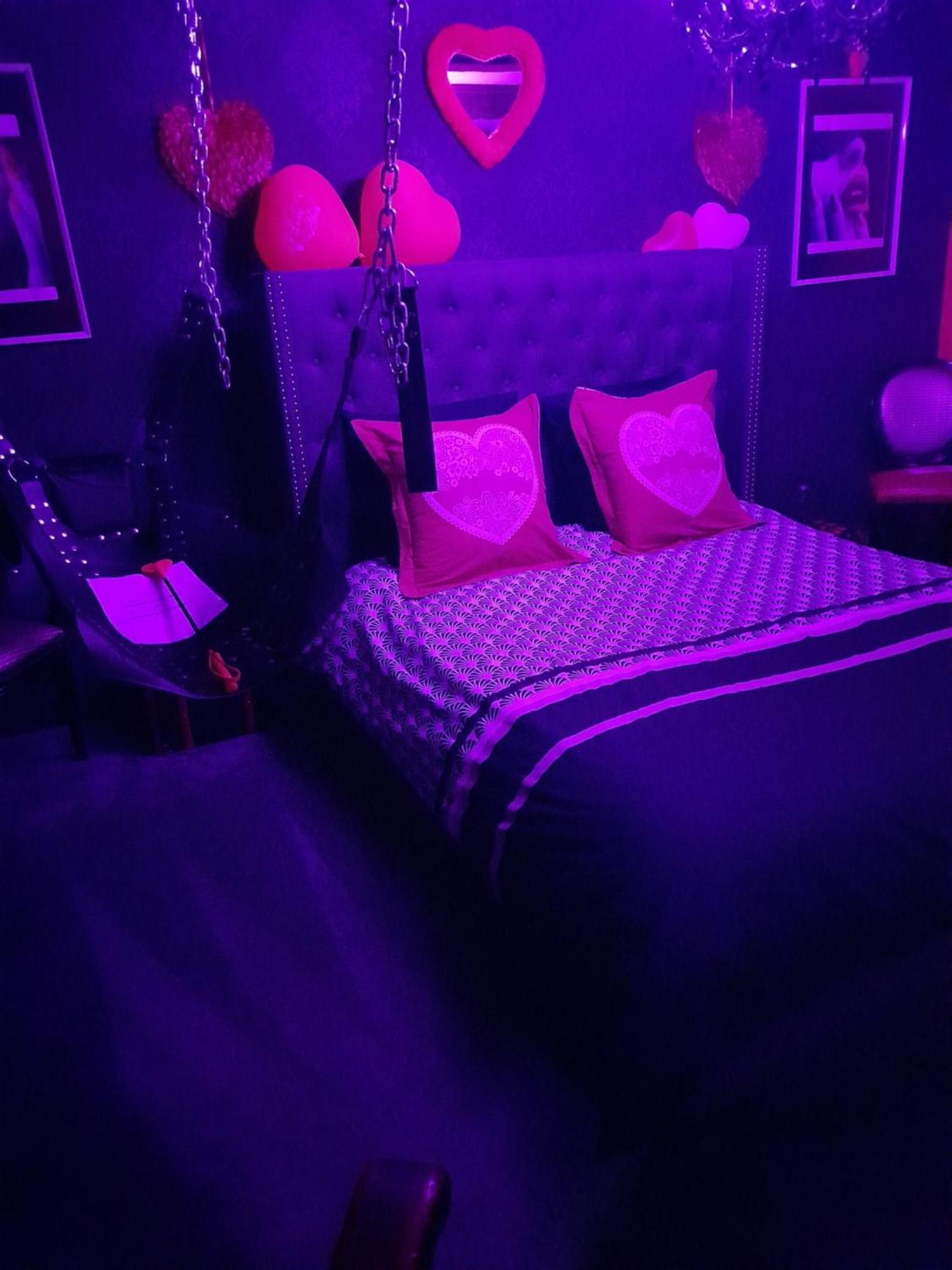 Love Room Le Rouge Et Noir Barr Zewnętrze zdjęcie