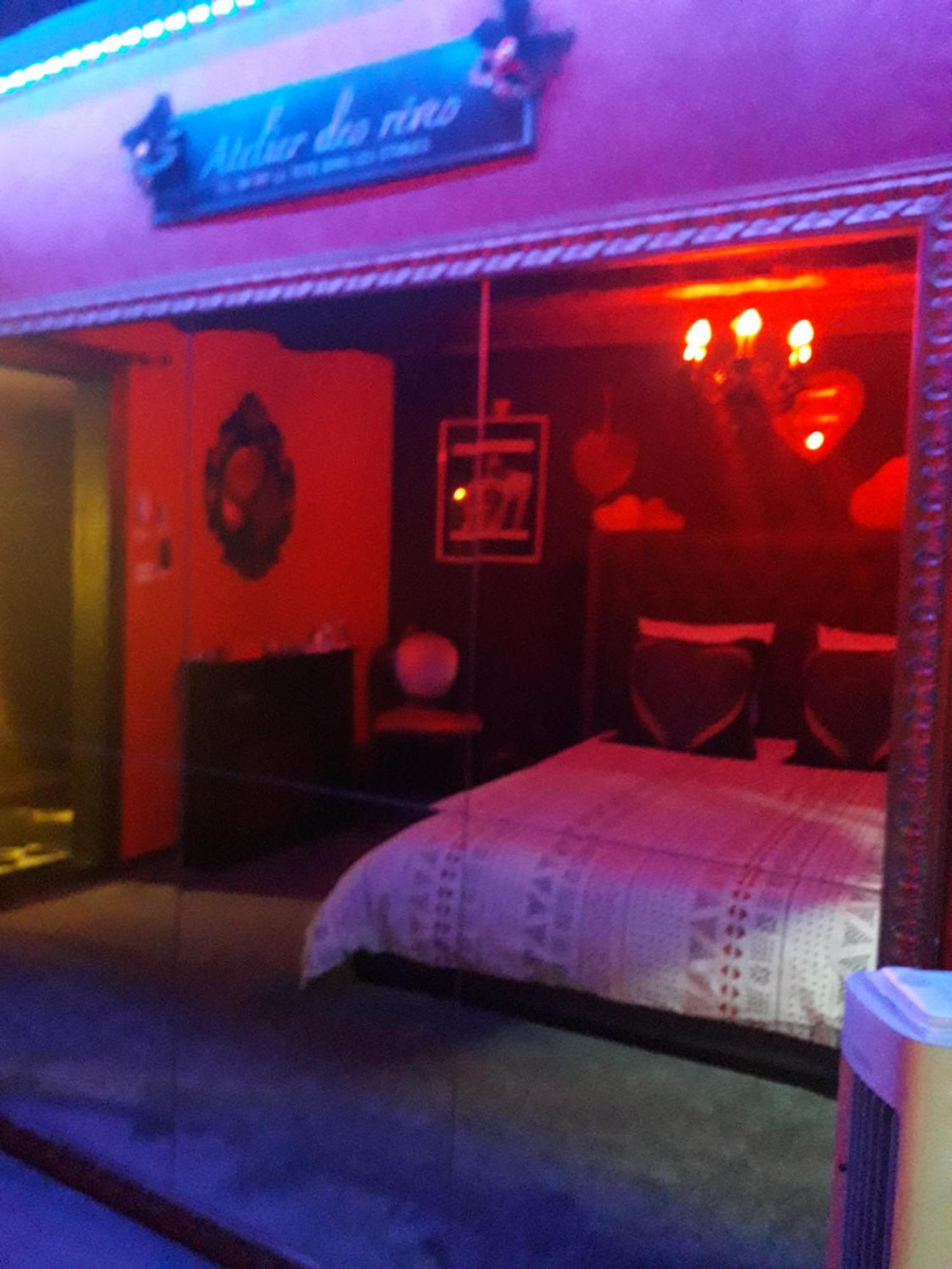 Love Room Le Rouge Et Noir Barr Zewnętrze zdjęcie