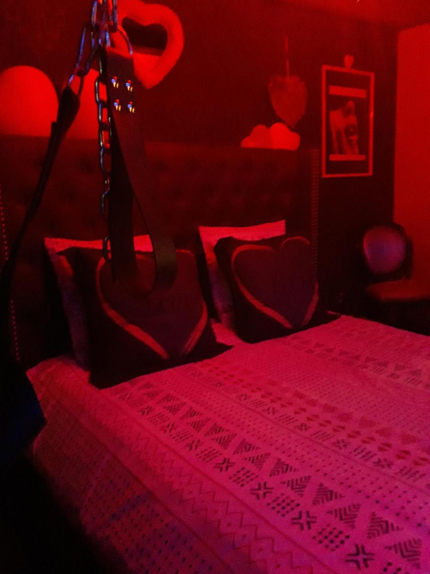 Love Room Le Rouge Et Noir Barr Zewnętrze zdjęcie